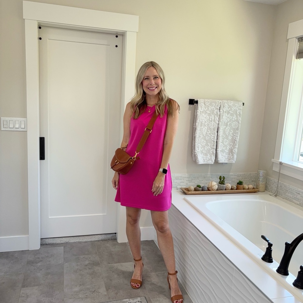 Pink Sleeveless Dress • Medium